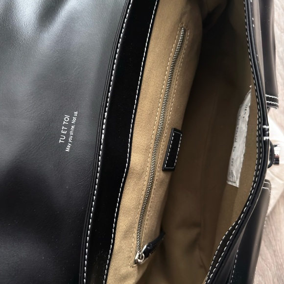 Tu et Toi (Korean brand) black leather messenger bag - Picture 4 of 6